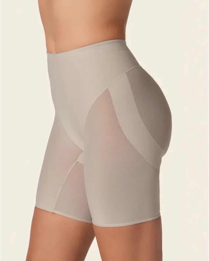 High-waisted shaping shorts with pleated center seam and elastic band